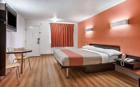 Motel 6-Youngstown, Oh